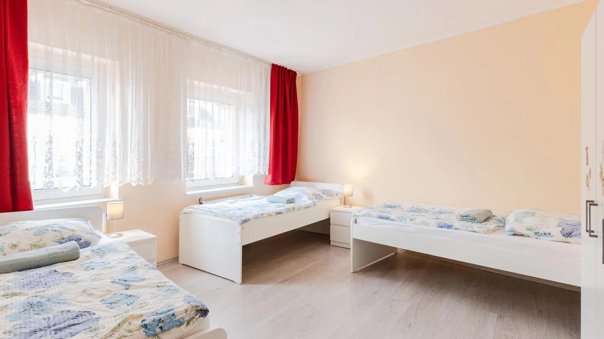 W4-8 Messe Monteurzimmer Koeln ケルン